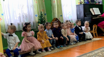 8 Марта в детском саду 8 Марта в детском саду.